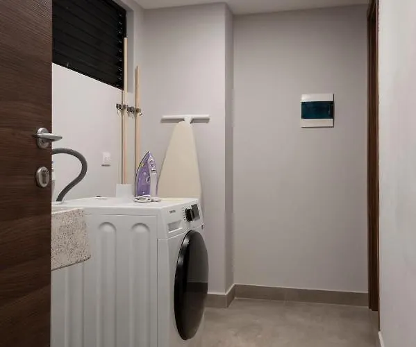 Aparthotel Arquimedes 138 By Wynwood House 4*